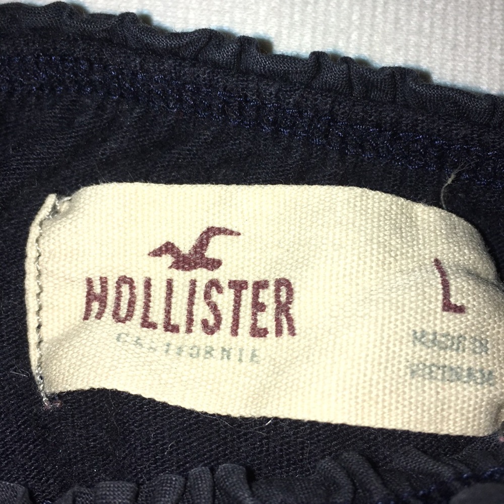 {HOLLISTER TOP} - Picture 3 of 3